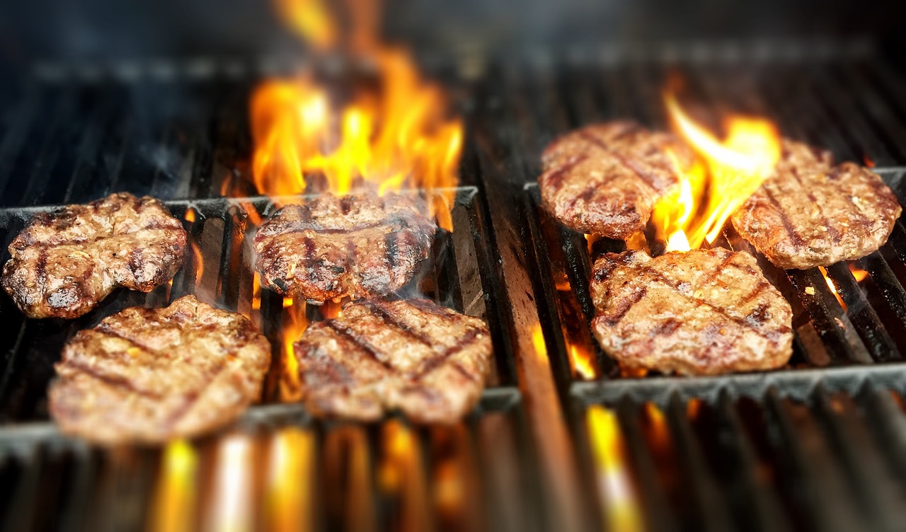 Grillsaison, Grillen, Unfall, Versicherungsschutz, Seeblickmakler Grillsaison, Grillen, Unfall, Versicherungsschutz, Seeblickmakler